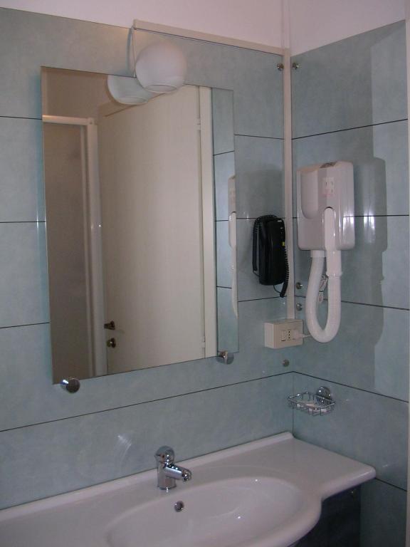 Albergo Cristallo Legnano Pokoj fotografie